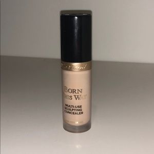 TOO FACED BORN THIS WAY CONCEALER IN PORCELAIN